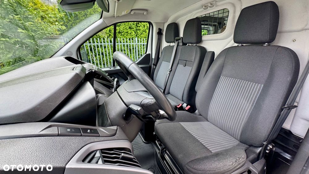Ford Transit Custom L2H2 średni  xenon kamera idealny 2.0 TDCI blaszak krótki L1H2 VAT FV faktura 23% 3 miejsca / osobowy blaszak podwójne drzwi z obu stron - 23