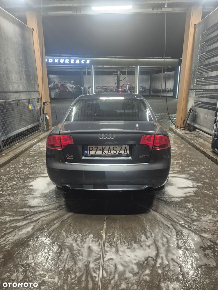 Audi A4 Limousine 2.0T FSI - 8