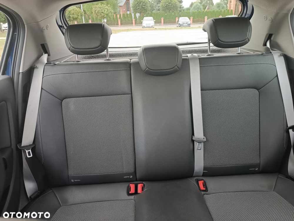 Opel Corsa 1.4 16V Cosmo - 9