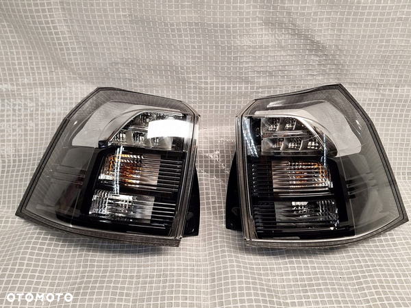 lampa tyl tylna prawa suzuki s-cross 2022- orginal europa demont super stan