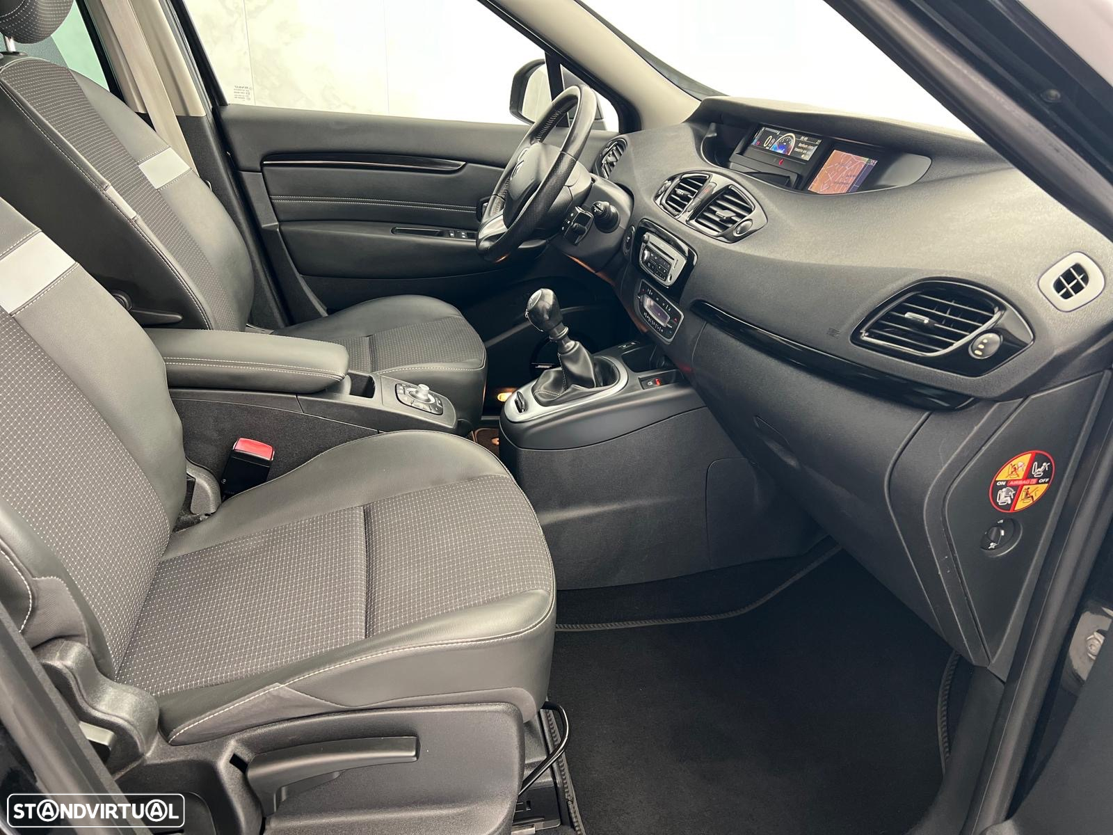 Renault Grand Scénic 1.5 dCi Bose Edition SS - 26