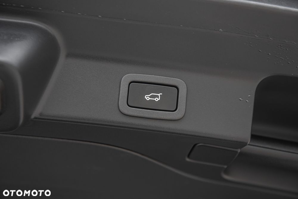 Jaguar F-Pace 5.0 V8 P550 AWD SVR - 35