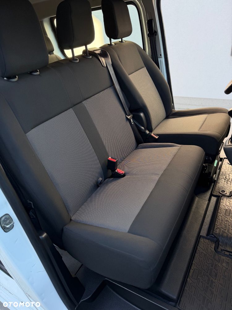 Opel Vivaro - 31