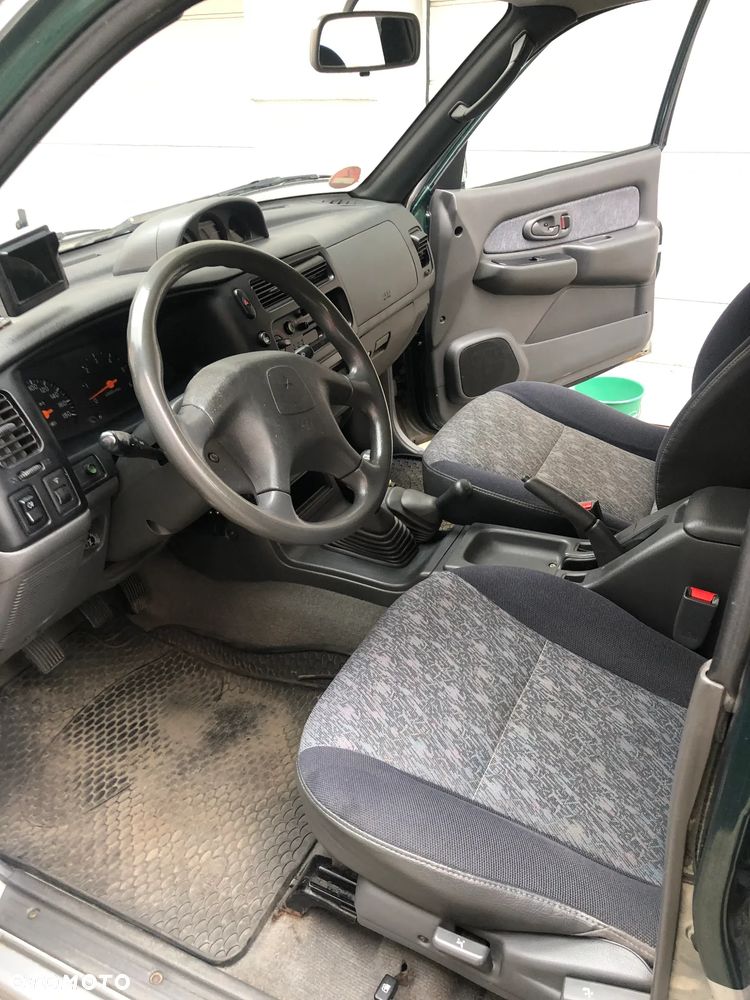 Mitsubishi L200 2.5 TDI GL 4WD DoubleCab - 4