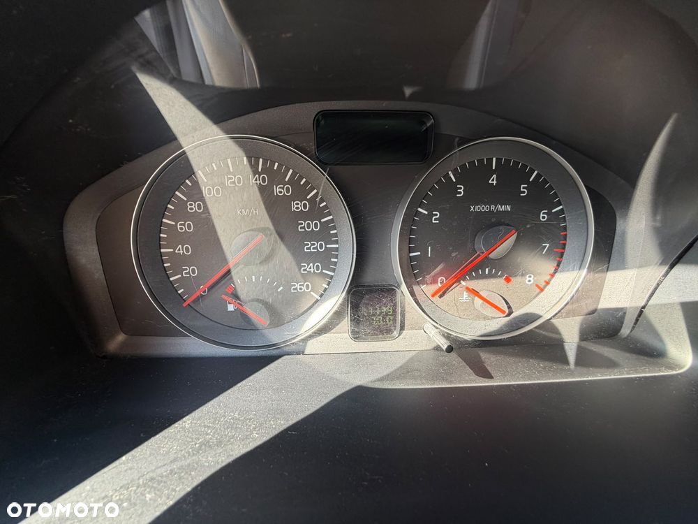 Volvo S40 1.6 - 11
