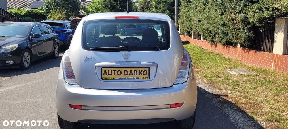 Lancia Ypsilon 1.2 8v - 17
