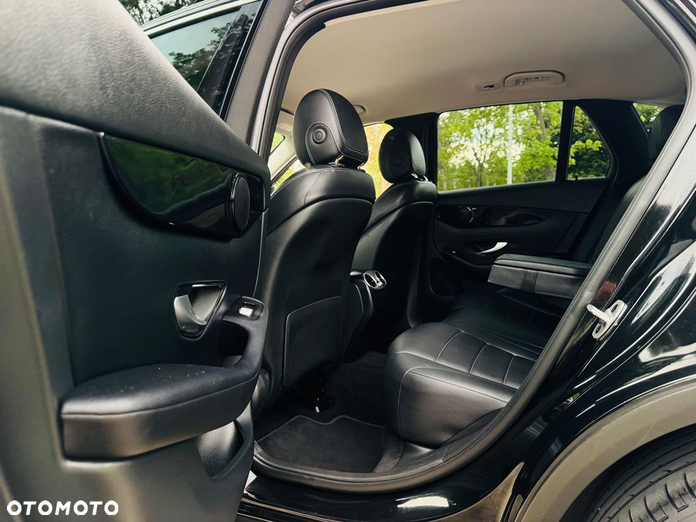 Mercedes-Benz GLC 200 d 4Matic 9G-TRONIC Edition Avantgarde - 28