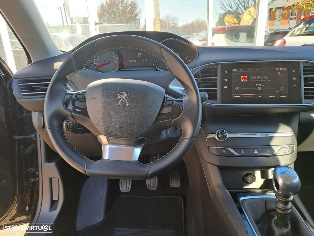 Peugeot 308 PureTech 130 GPF EAT8 Black Edition - 12