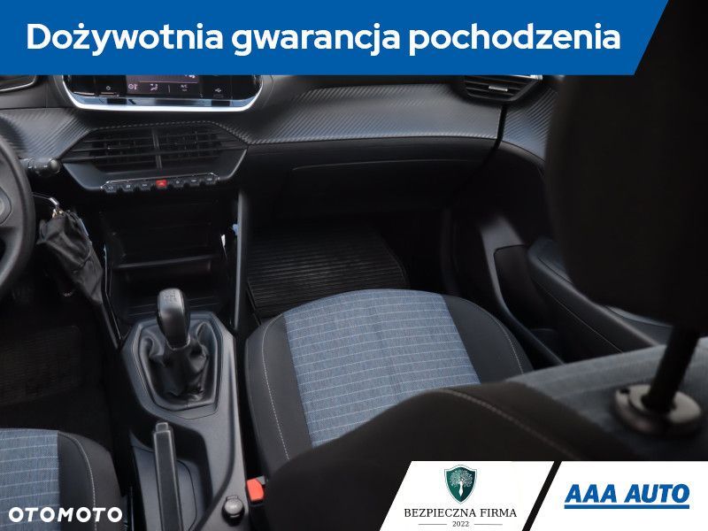 Peugeot 208 - 10