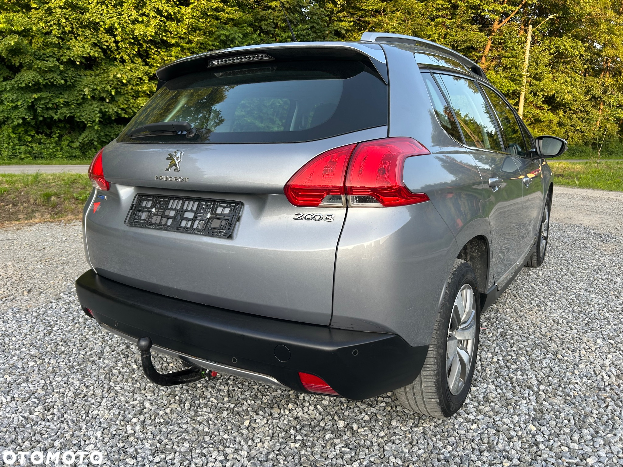 Peugeot 2008 1.6 BlueHDi Allure S&S - 6