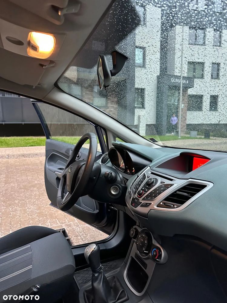 Ford Fiesta - 11