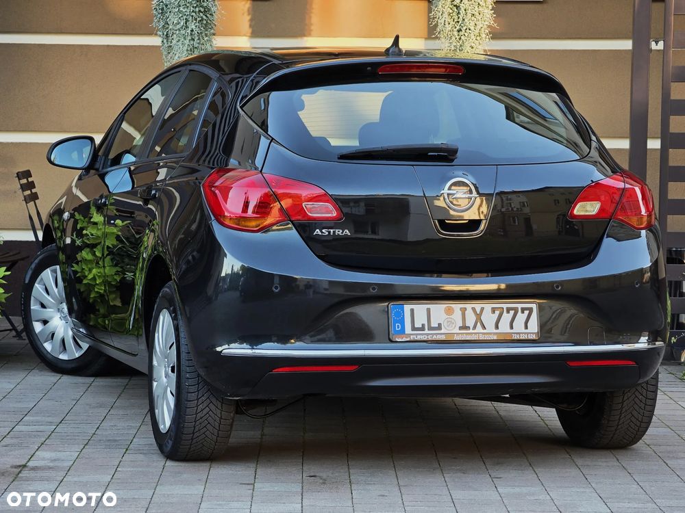 Opel Astra 1.4 T Cosmo EU6 - 4