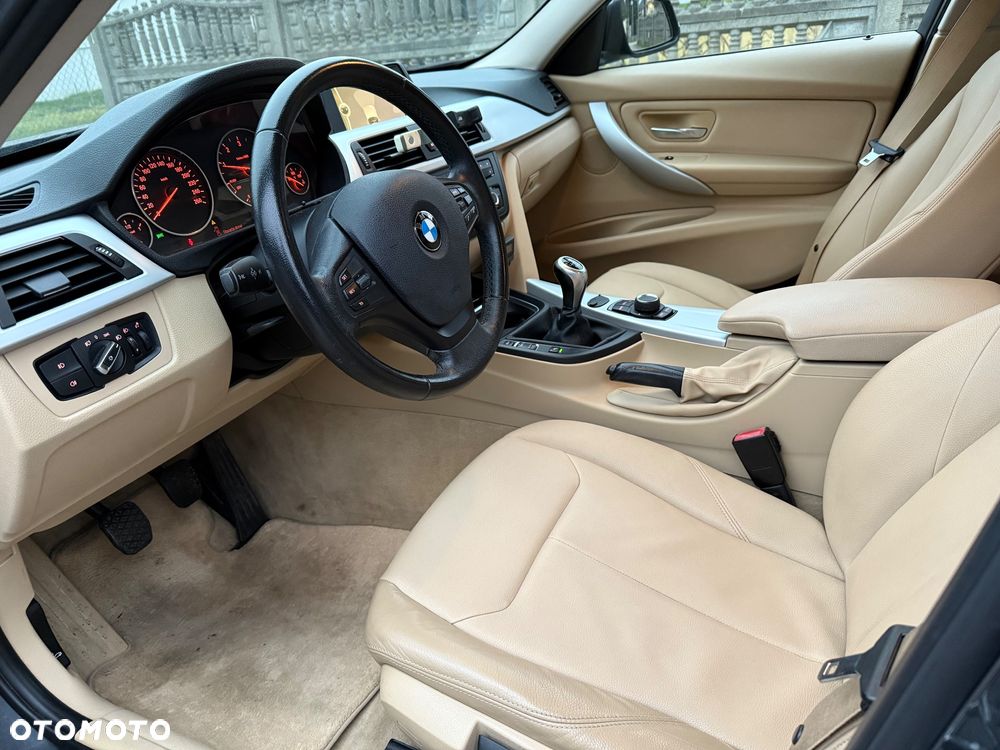 BMW Seria 3 - 23