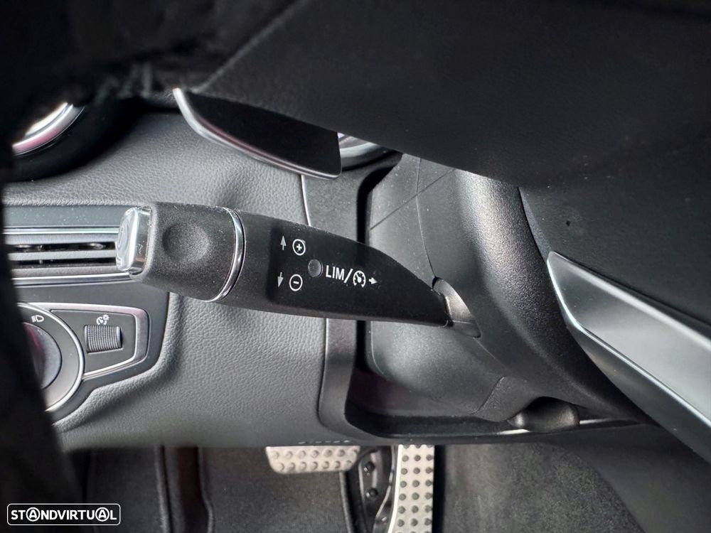 Mercedes-Benz C 300 BlueTEC Hybrid AMG Line - 13