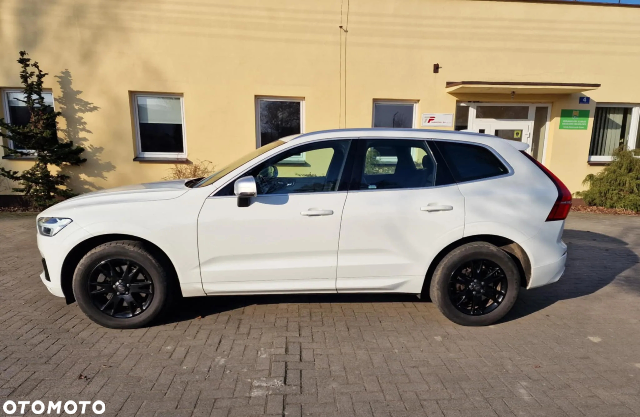 Volvo XC 60 D4 R-Design - 2