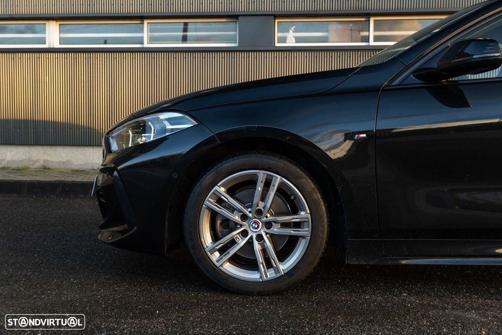 BMW 116 d Pack 50 anos M Auto - 13