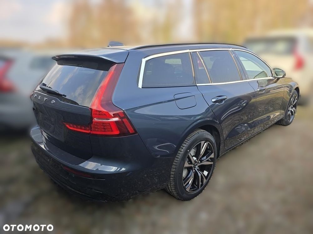 Volvo V60 B4 B Plus Dark - 3