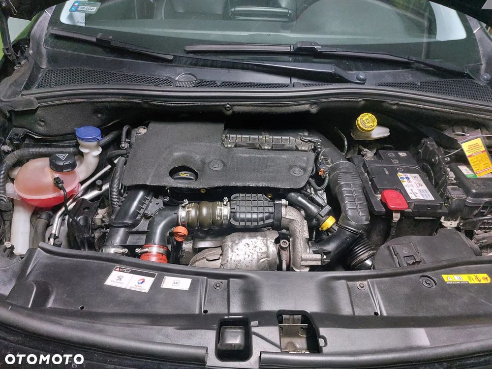 Peugeot 2008 1.6 BlueHDi Allure - 16