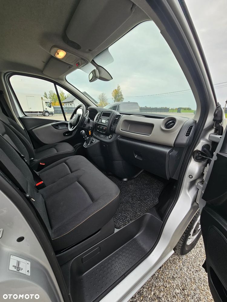 Renault Trafic - 22