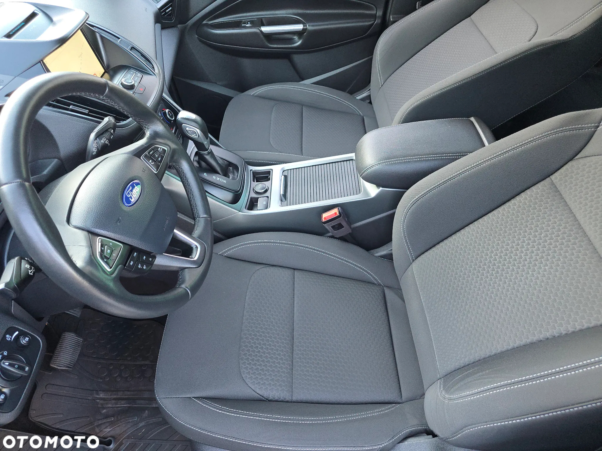 Ford Kuga 2.0 TDCi 4x4 Titanium - 28