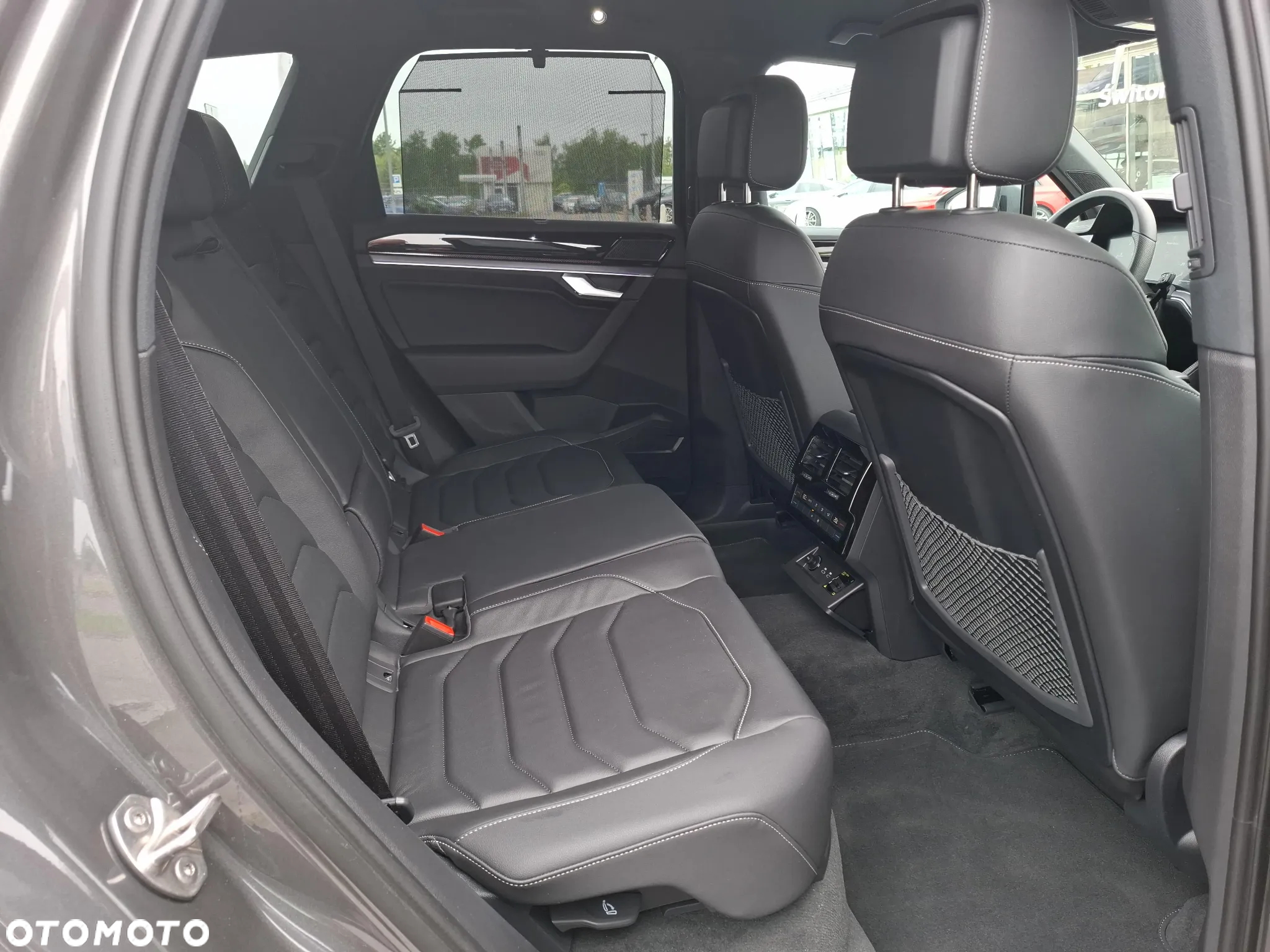 Volkswagen Touareg 3.0 V6 TDI SCR 4Mot R-Line - 11