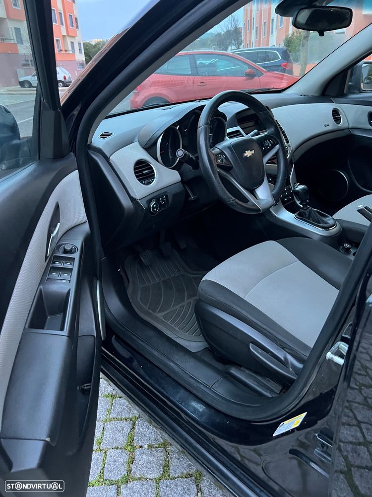 Chevrolet Cruze 1.6 LS - 7