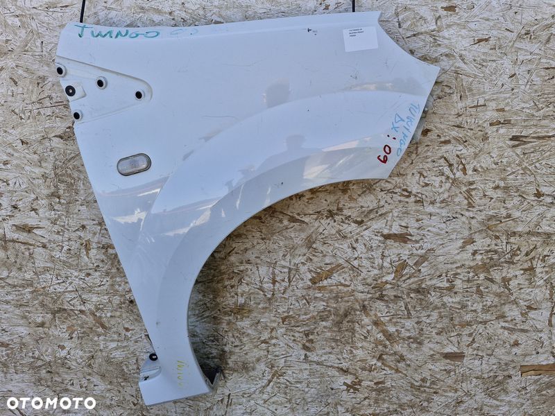 RENAULT TWINGO II 2 BŁOTNIK PRAWY PRZÓD PRZEDNI - 1