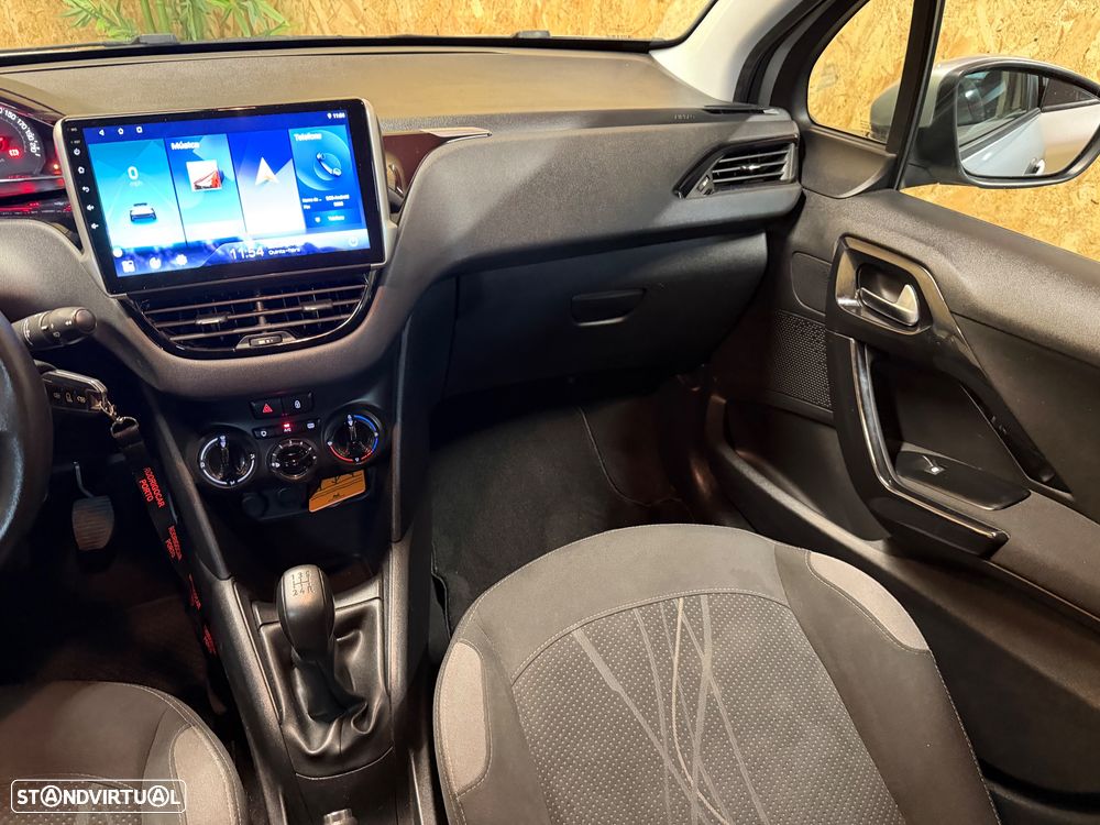 Peugeot 208 1.4 HDi Access - 14