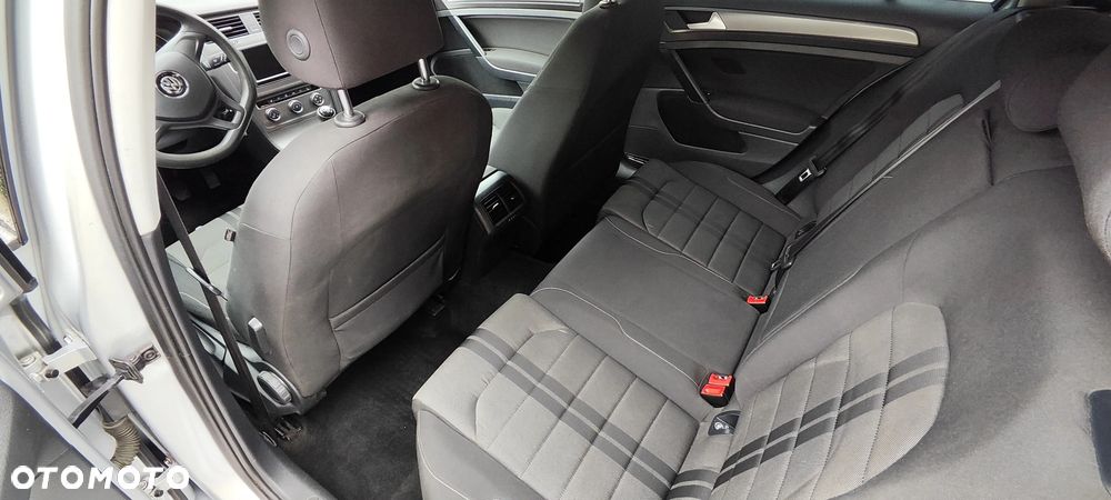 Volkswagen Golf 1.6 TDI BlueMotion Trendline - 14