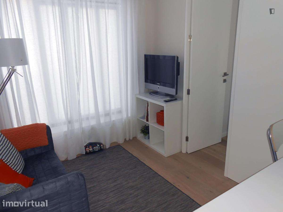 Apartamento com 1 quartos - localizado em Santo Ildefonso Porto - Grande imagem: 3/19