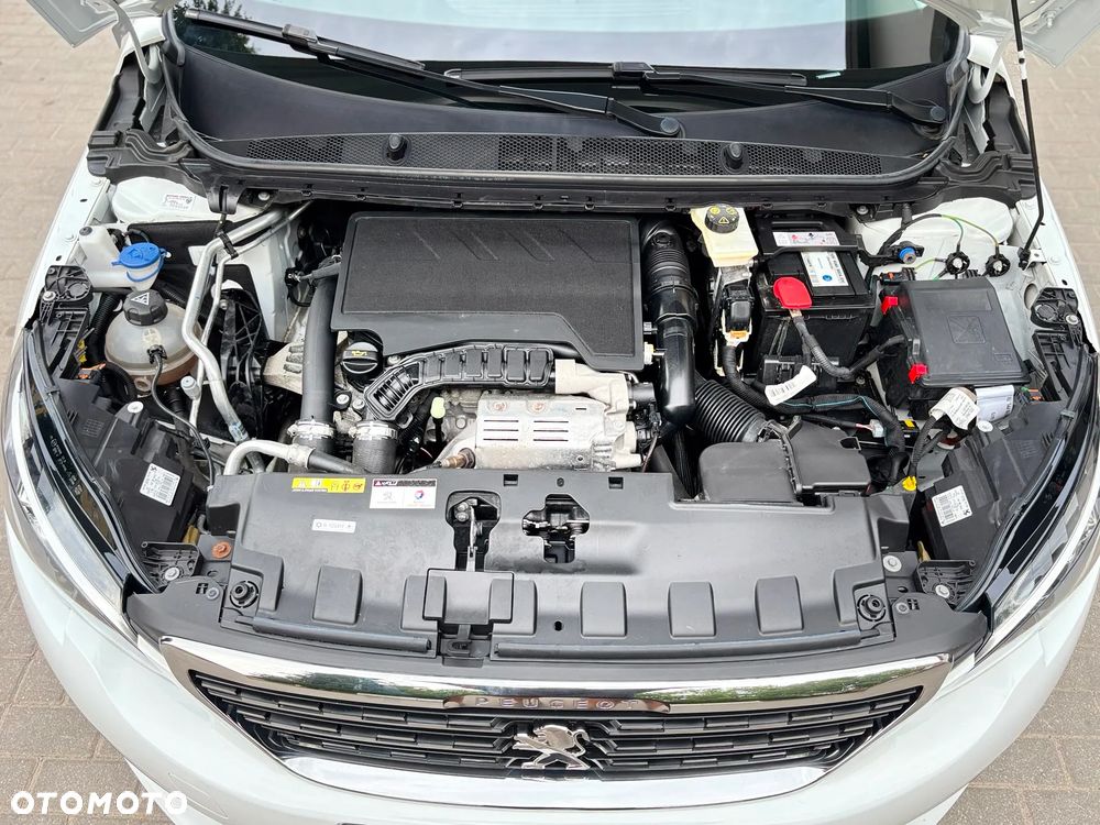 Peugeot 308 1.2 PureTech GPF Allure S&S - 37