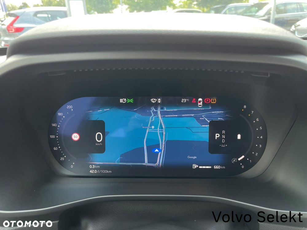 Volvo XC 40 B3 Plus Dark - 13