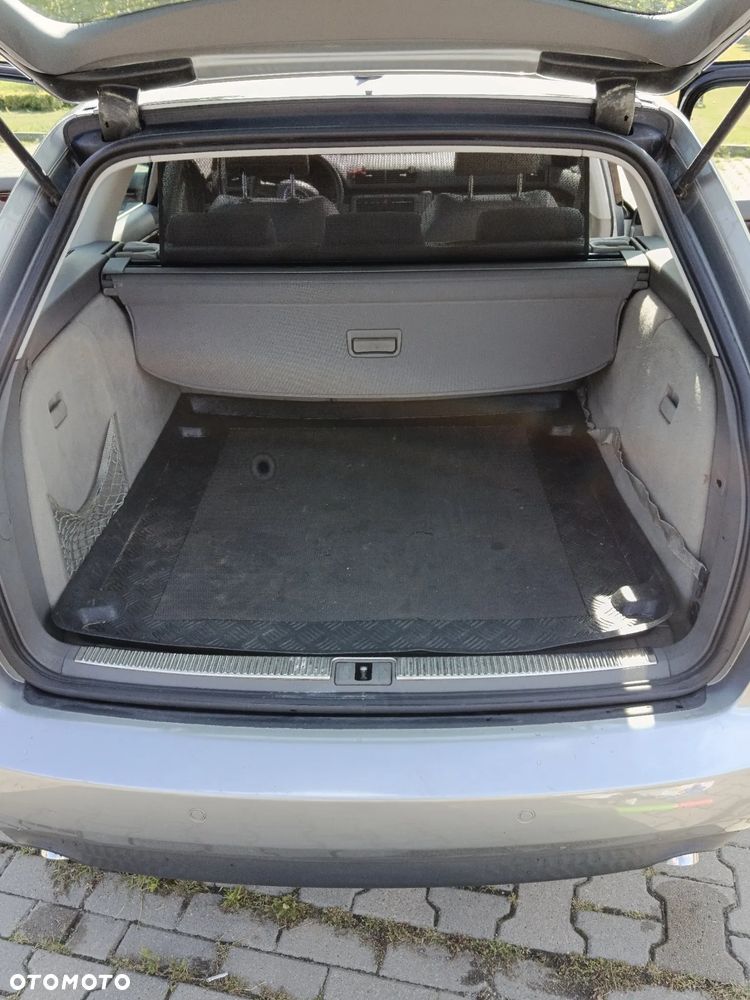 Audi A4 Avant - 4