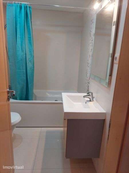 T0 com piscina e garagem - Grande imagem: 5/12