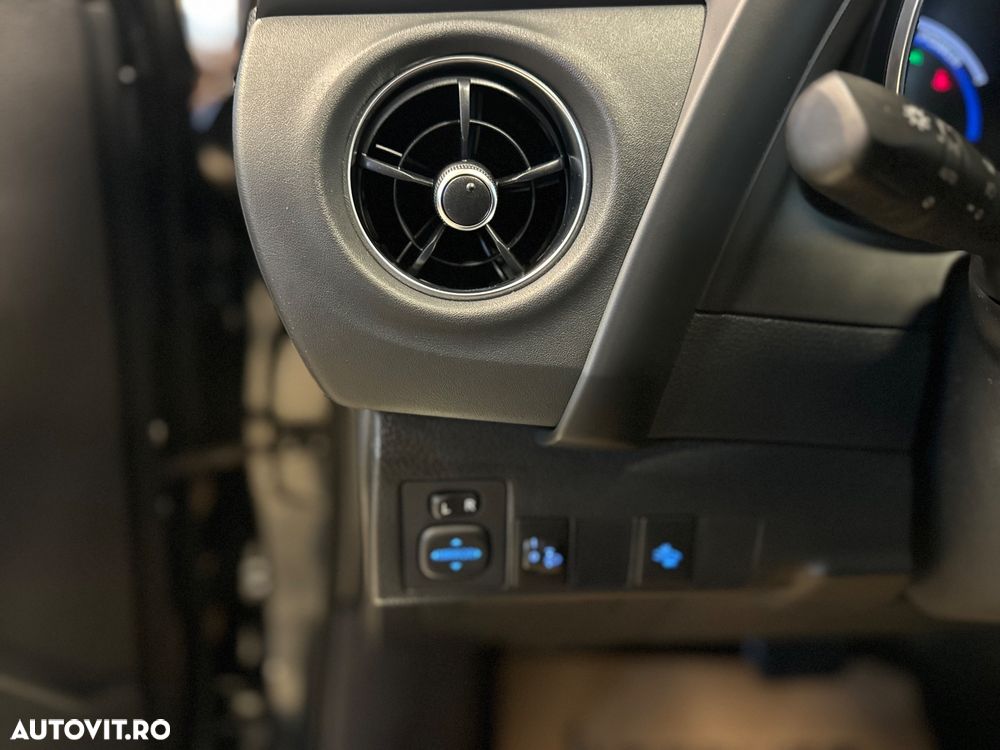 Toyota Auris 1.8 VVT-i Automatik Team Deutschland - 18