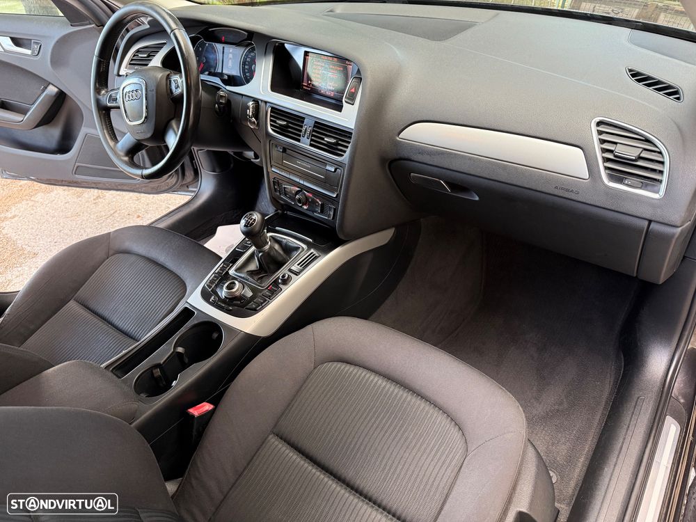 Audi A4 Avant 2.0 TDI DPF Ambiente - 11