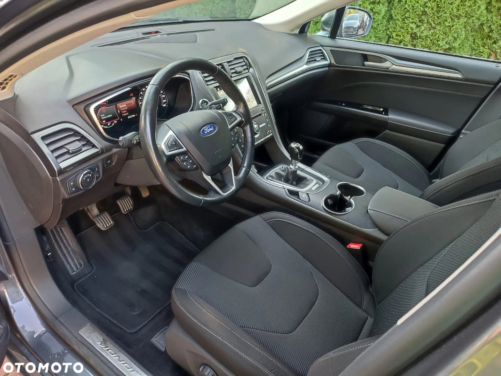 Ford Mondeo - 29