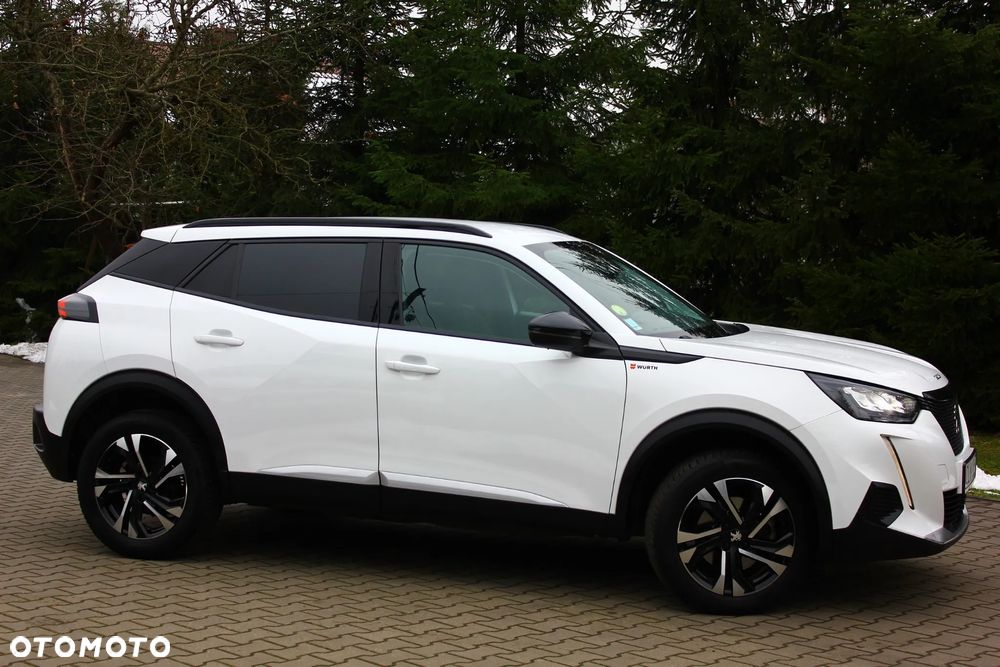 Peugeot 2008 BlueHDi 130 Allure S&S EAT8 - 4