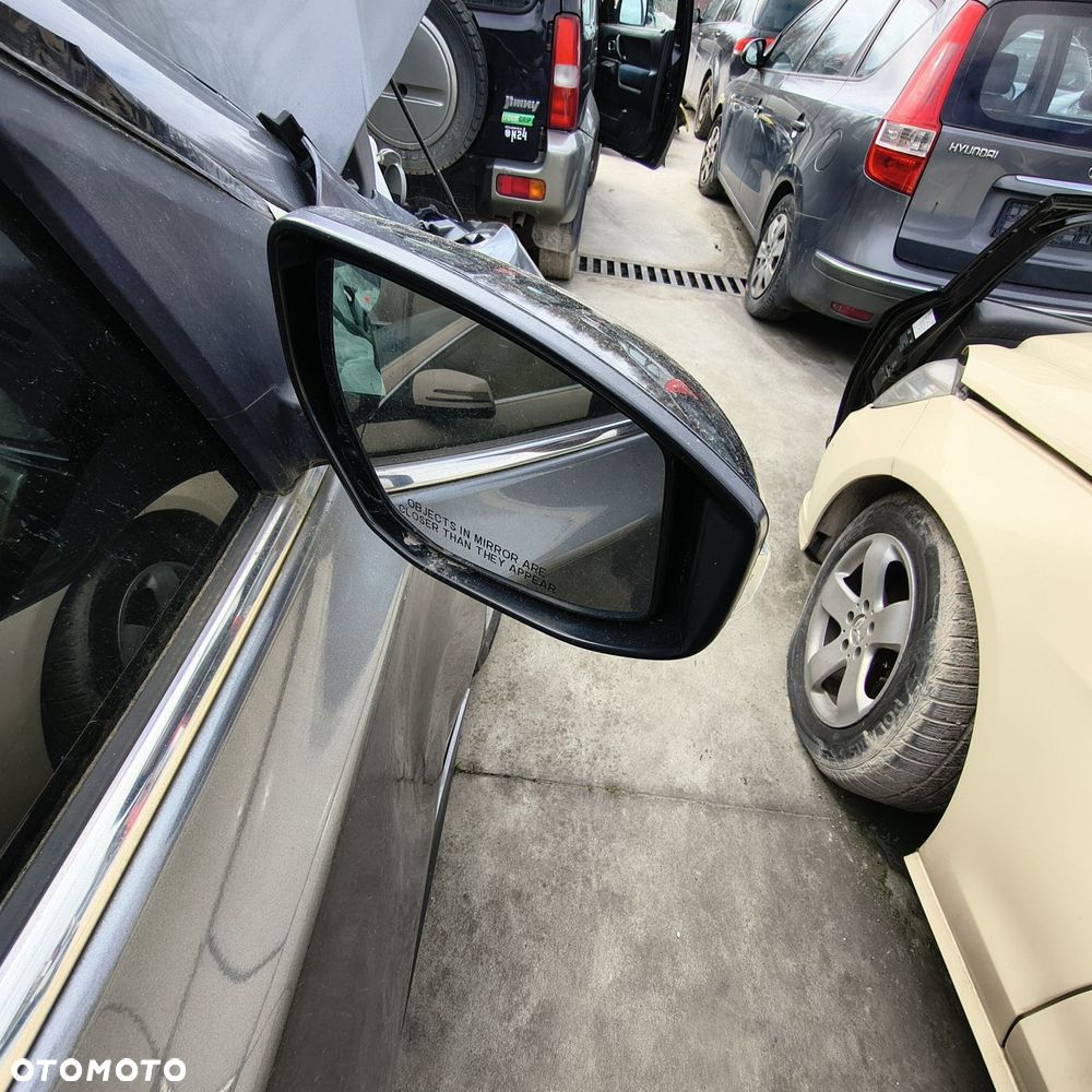 Nissan Sentra Lusterko Prawe - 2