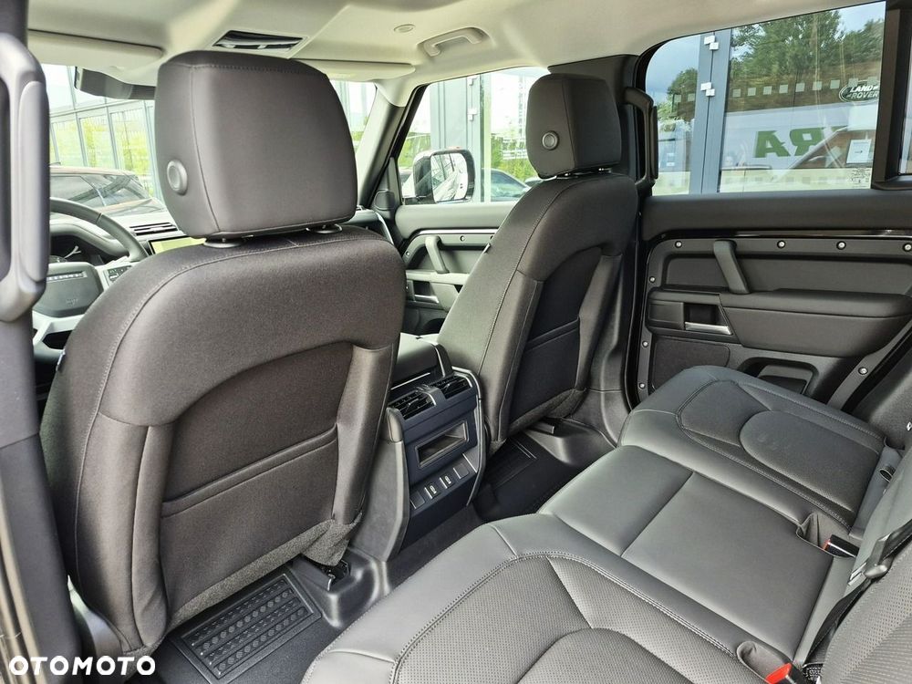 Land Rover Defender 110 D200 S - 24