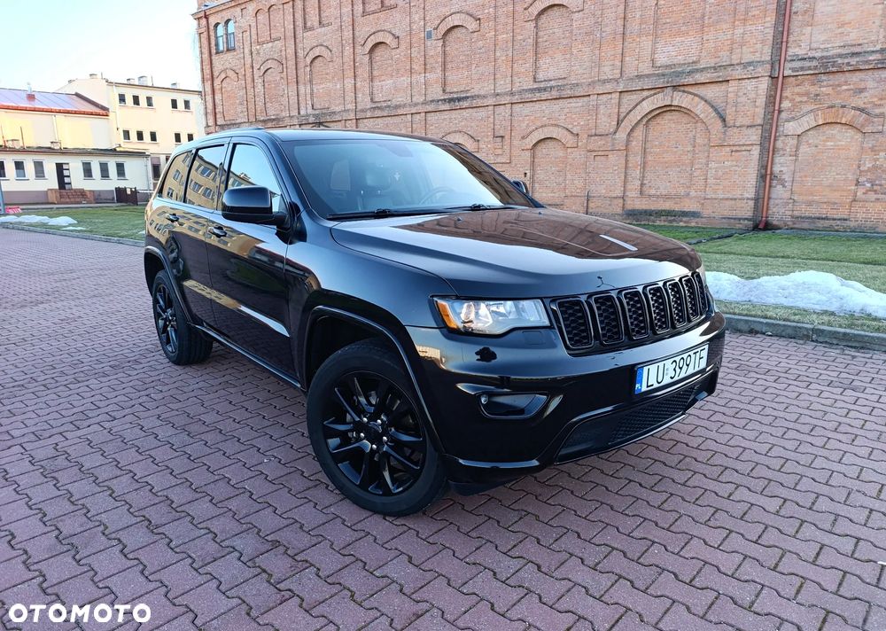 Jeep Grand Cherokee - 14