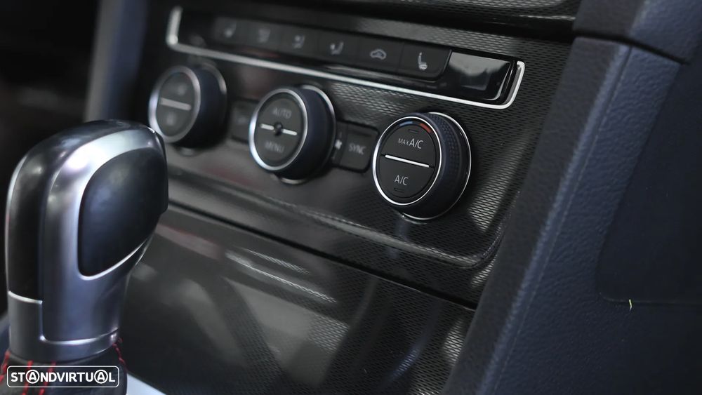 VW Golf 2.0 TSi GTi DSG Performance - 38