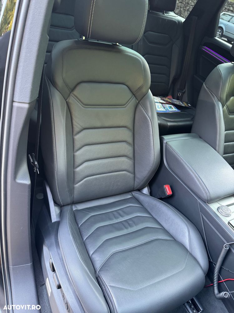 Volkswagen Touareg - 33