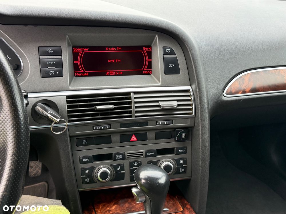 Audi A6 Avant 2.4 Multitronic - 26