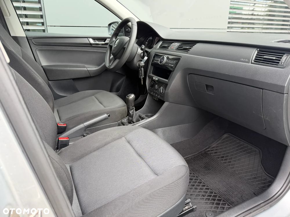 Skoda RAPID 1.6 TDI DPF Clever - 12