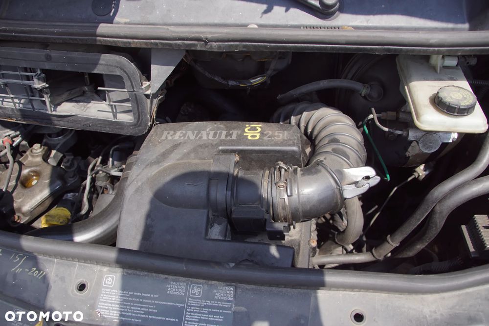 Auto na części - Renault Trafic II 2.5 DCI 135 KM G9U730 PK6377 TED68 2006R Silnik Skrzynia Drzwi Maska Błotnik Zderzak Lampa Lusterko Klamka Szyba Deska Kokpit Sterownik Moduł Czujnik Licznik Panel Kierownica - 17