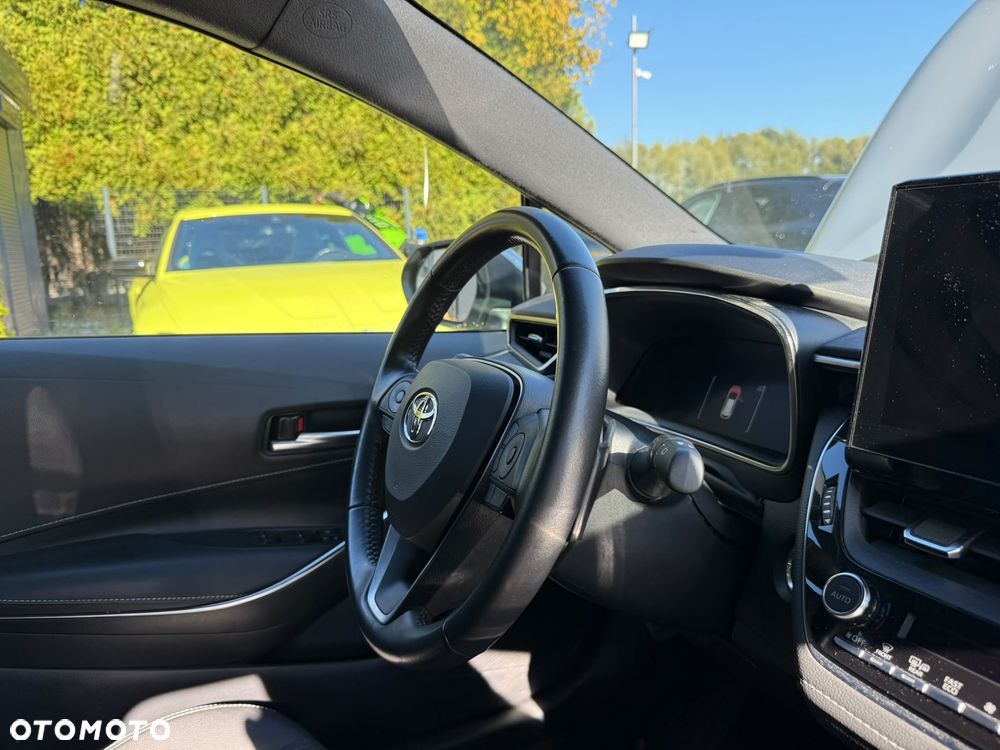 Toyota Corolla 2.0 Hybrid Style - 16