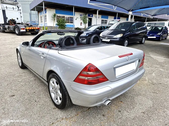 Mercedes-Benz SLK 200 Standard - 17