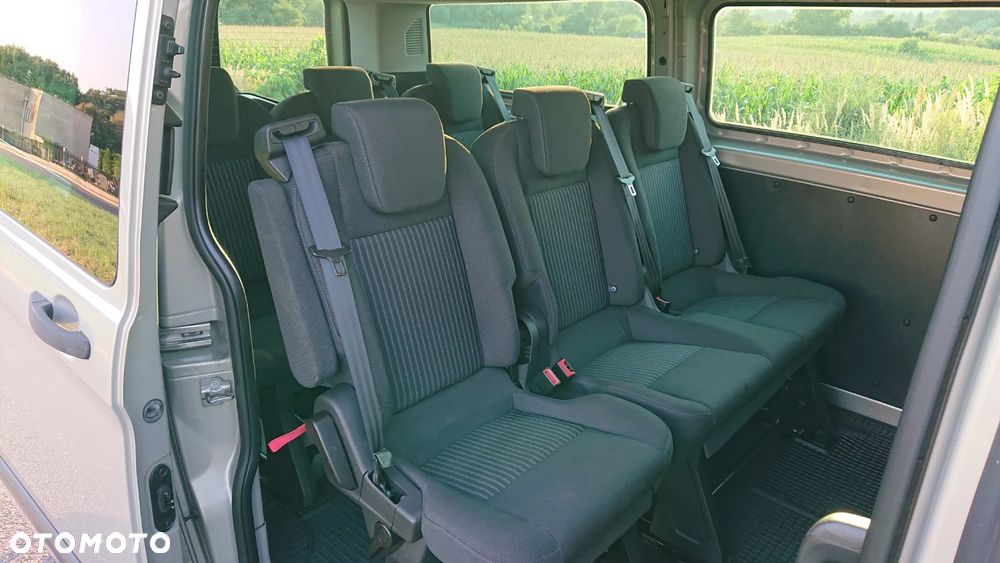 Ford Tourneo Custom - 11