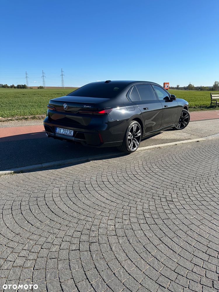 BMW Seria 7 740d xDrive mHEV M Sport sport - 7